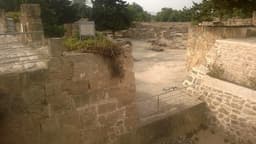 The Punic necropolis at Utica